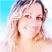 Laureanda in Lettere impartisce lezioni di italiano ad alunni della scuola elementare e media